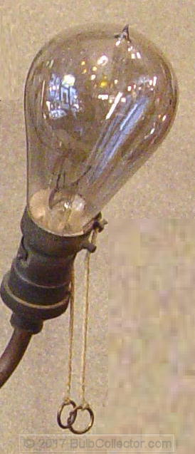 Bulb_two_filaments_switch_in_base.JPG