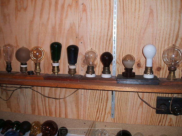 21 - working lamp display.JPG