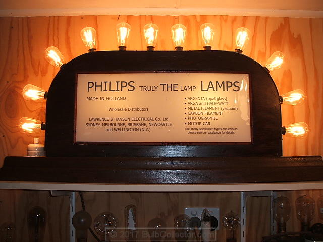 18 - Philips sign alight.JPG