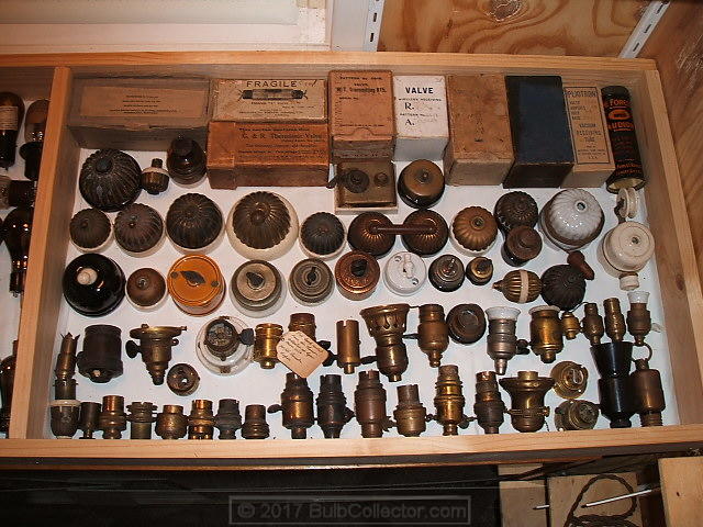 33 - boxed valves and old fittings.JPG